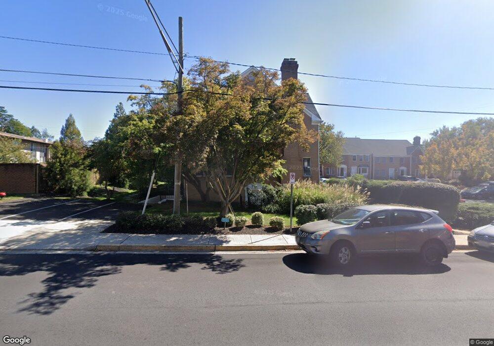 217 Locust St SE unit E, Vienna, VA 22180 - photo 1