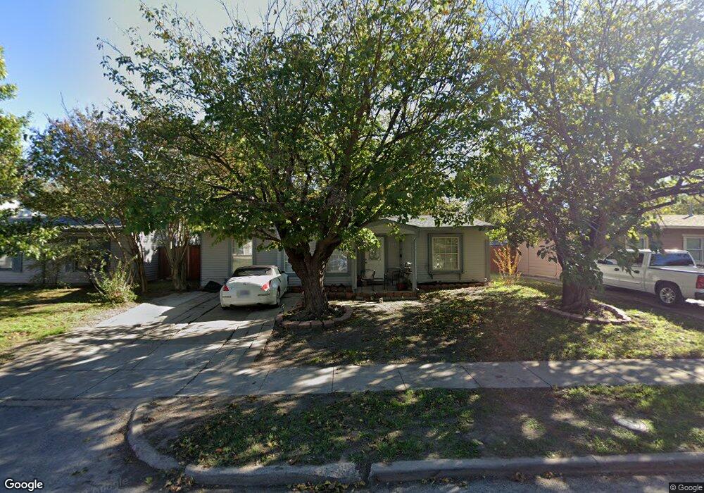 1109 Highland Dr, Grand Prairie, TX 75051 - photo 1