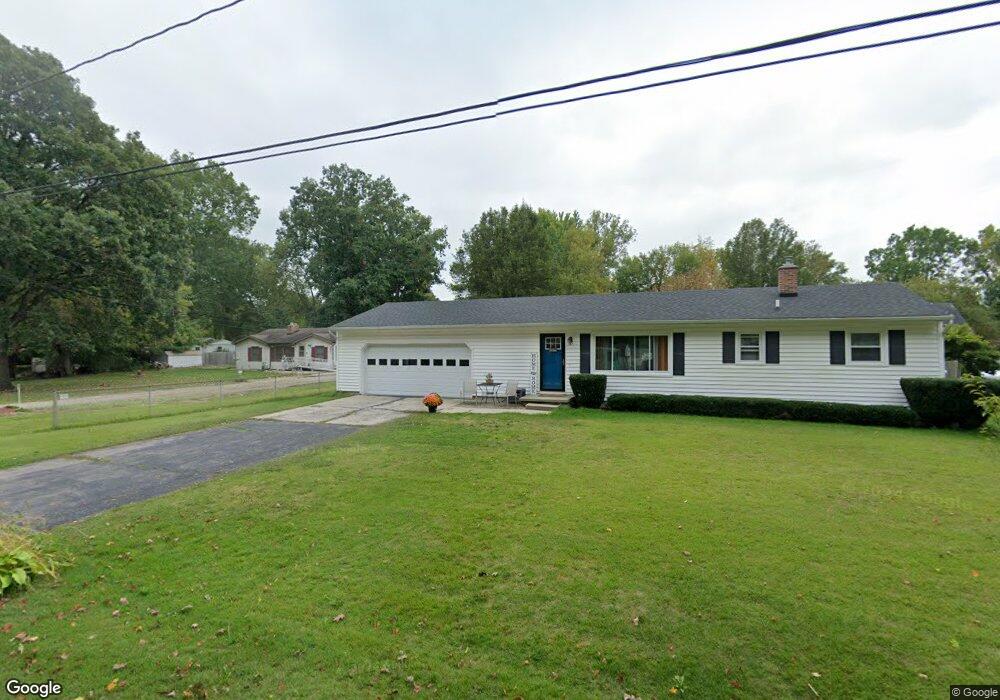 425 Sawyer Rd, Lansing, MI 48911 - photo 1