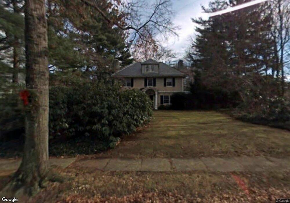 12 Oak Ln, Glen Cove, NY 11542 - photo 1