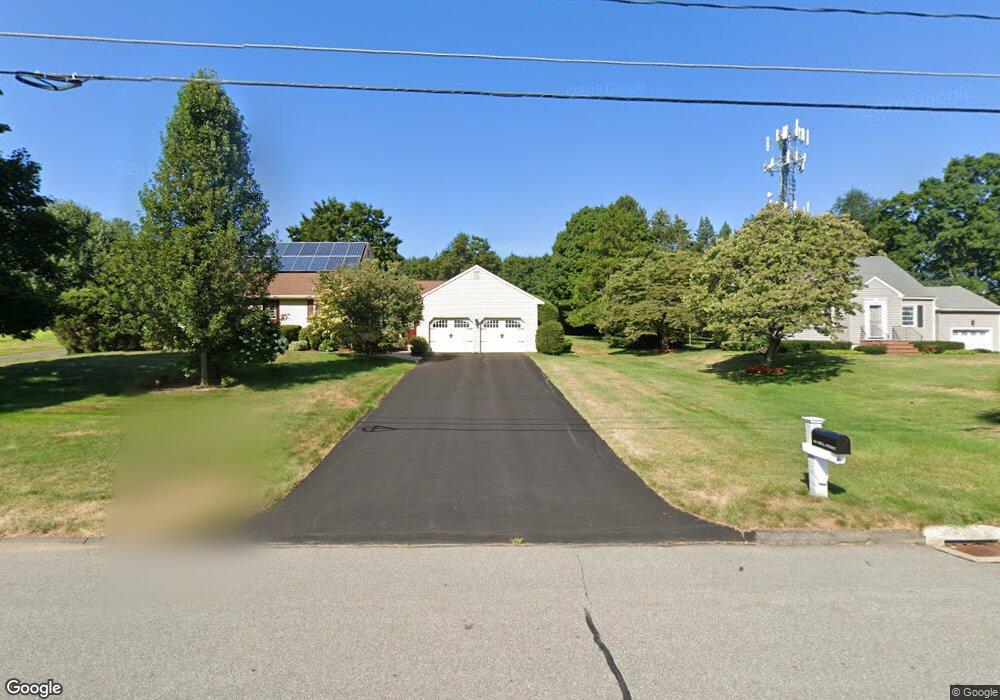 547 Bell St, Glastonbury, CT 06033 - photo 1