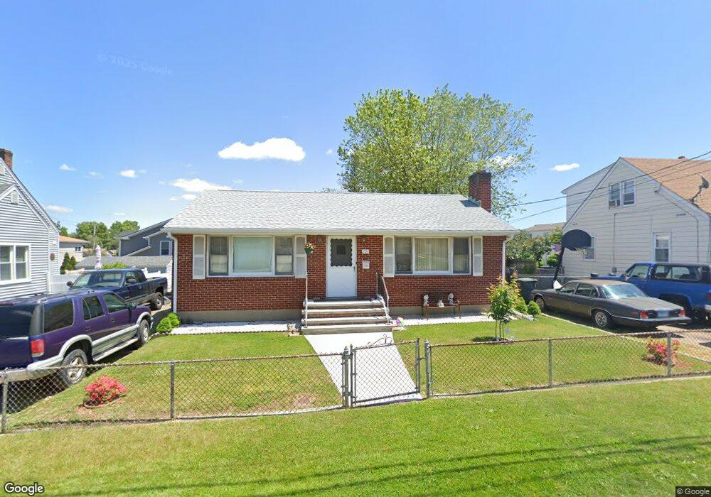 256 Alexander Ave, Bridgeport, CT 06606 - photo 1