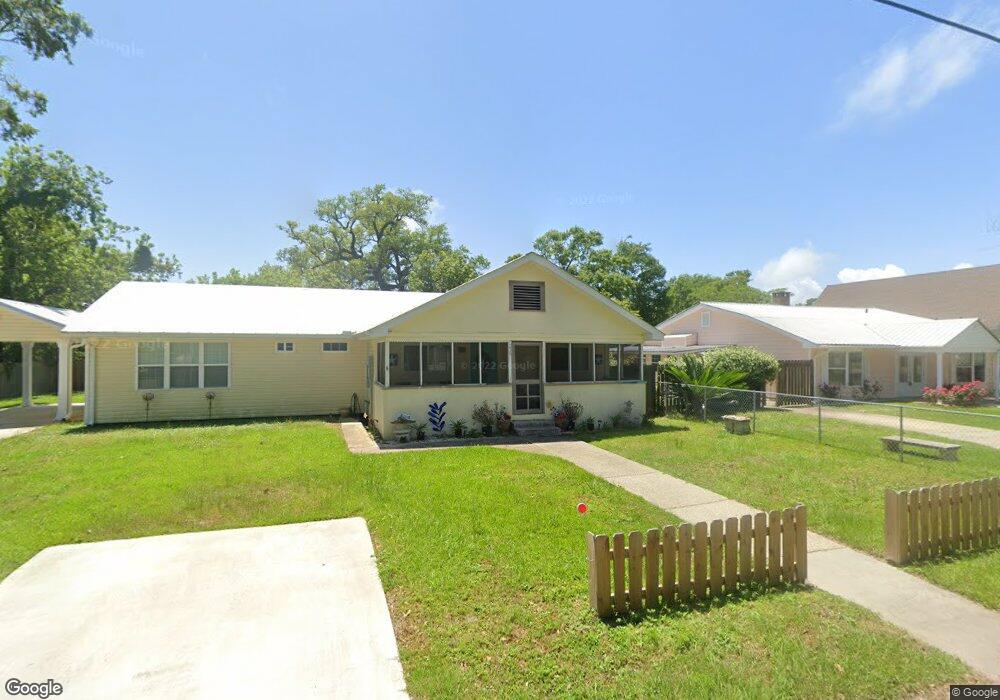 238 Sycamore St, Bay Saint Louis, MS 39520 - photo 1