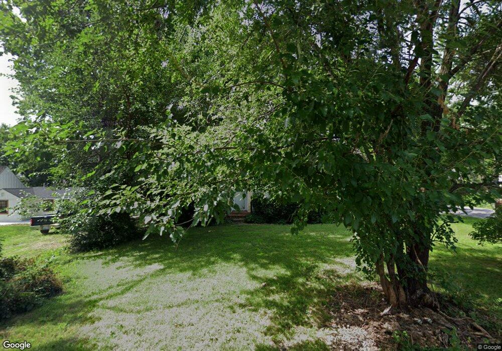11225 W 61st Place, Shawnee, KS 66203 - photo 1