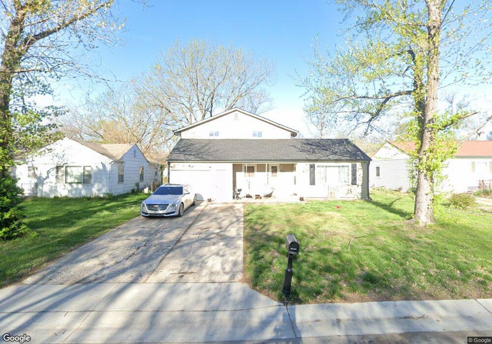 2413 SW Seabrook Ave, Topeka, KS 66614 - photo 1