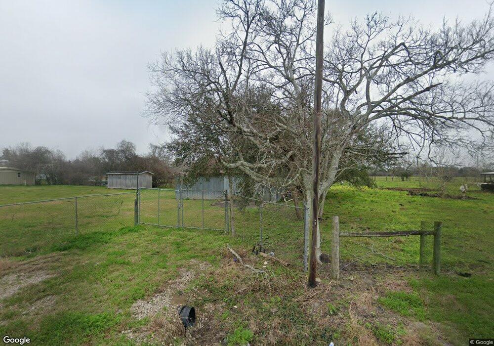 4915 Farmer Rd, Alvin, TX 77511 - photo 1