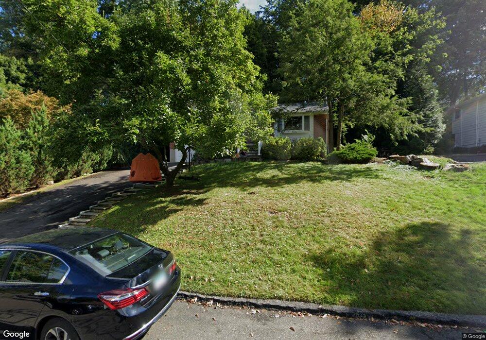 104 Wood Ridge Dr, Stamford, CT 06905 - photo 1