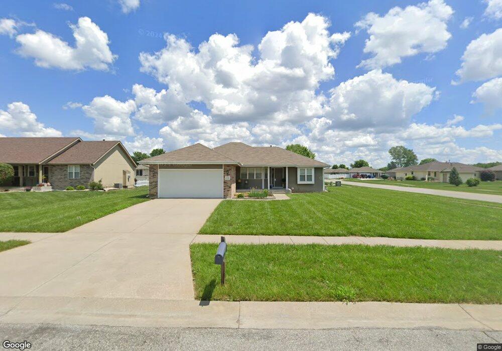 4524 SW Alexander Ct, Topeka, KS 66610 - photo 1