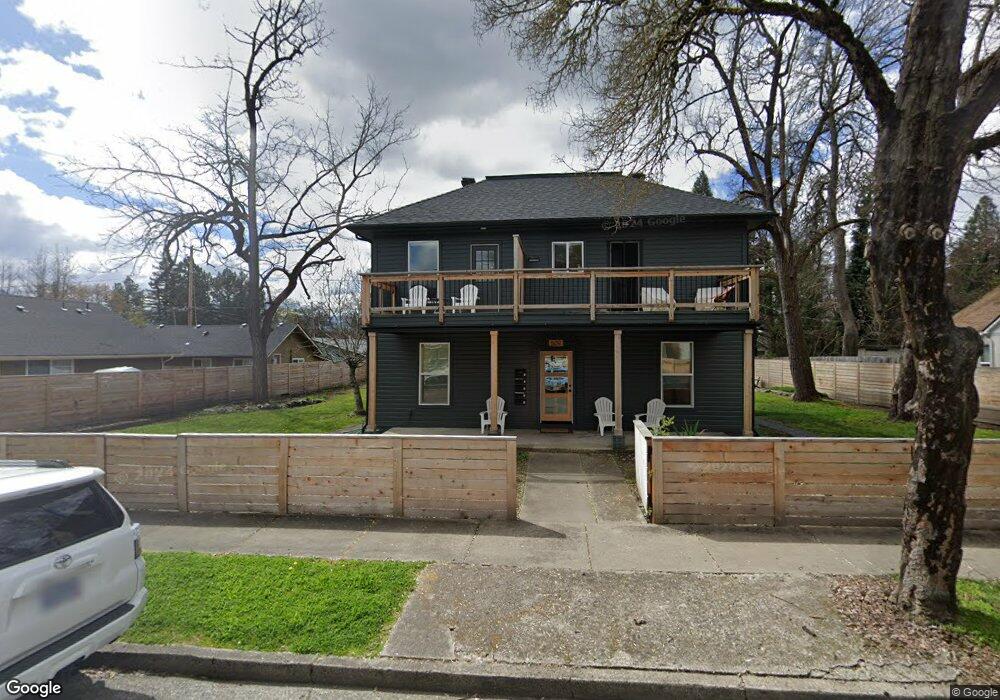 509 NW C St unit 2, Grants Pass, OR 97526 - photo 1