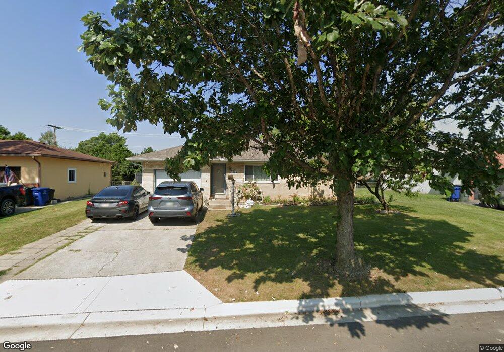 1025 Salisbury Rd, Columbus, OH 43204 - photo 1