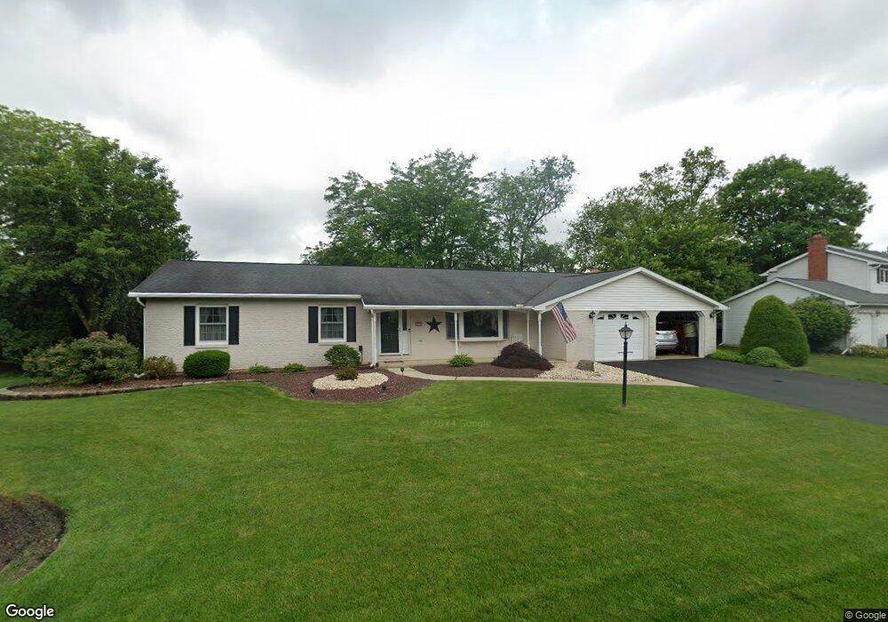 1574 Country Club Rd, Allentown, PA 18106 - photo 1