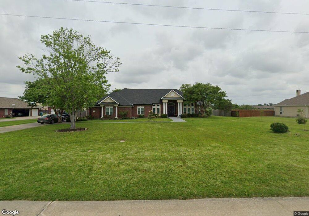 1690 N Crestview Dr, Lake Charles, LA 70605 - photo 1