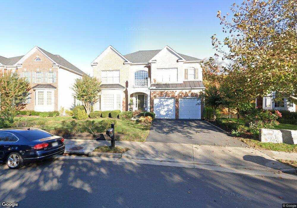 25778 South Village Dr, Chantilly, VA 20152 - photo 1