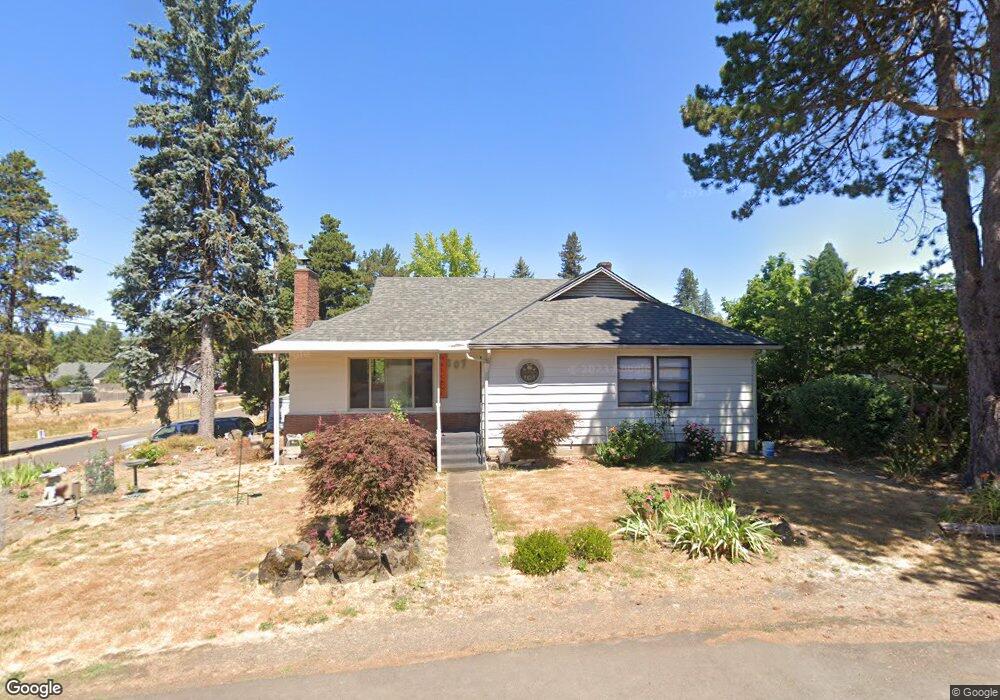 107 W Adams, Carlton, OR 97111 - photo 1