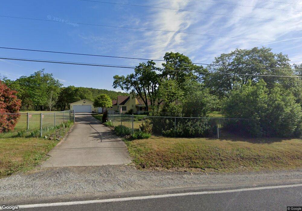 5268 Old Stage Rd, Central Point, OR 97502 - photo 1