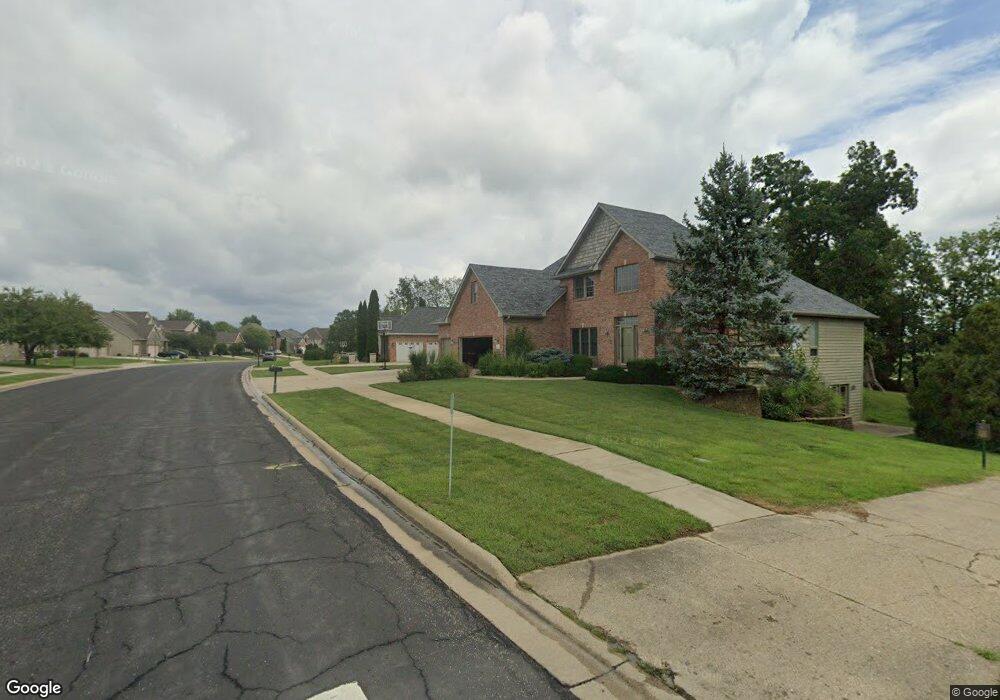 4808 N Weaverridge Blvd, Peoria, IL 61615 - photo 1