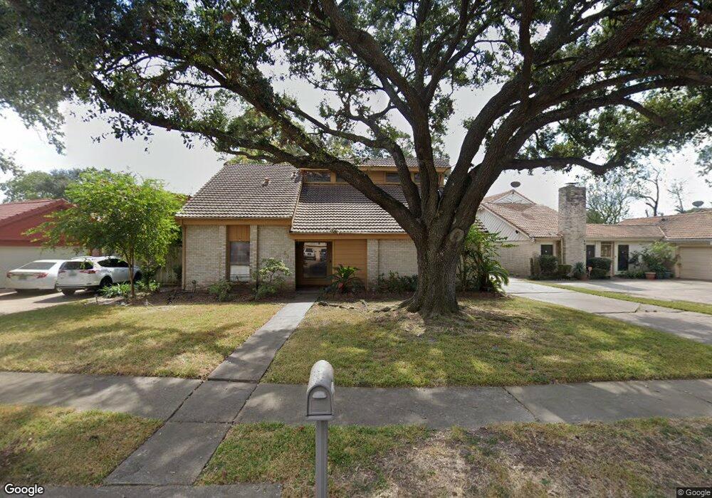 6011 Elkwood Forest Dr, Houston, TX 77088 - photo 1