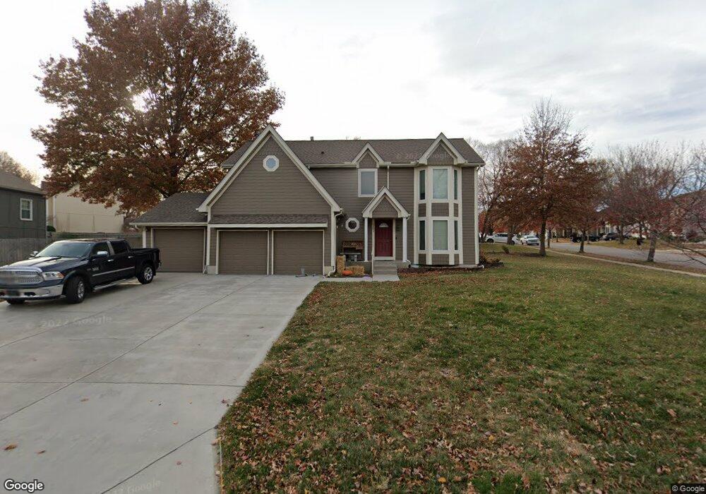 5102 Anderson St, Shawnee, KS 66226 - photo 1