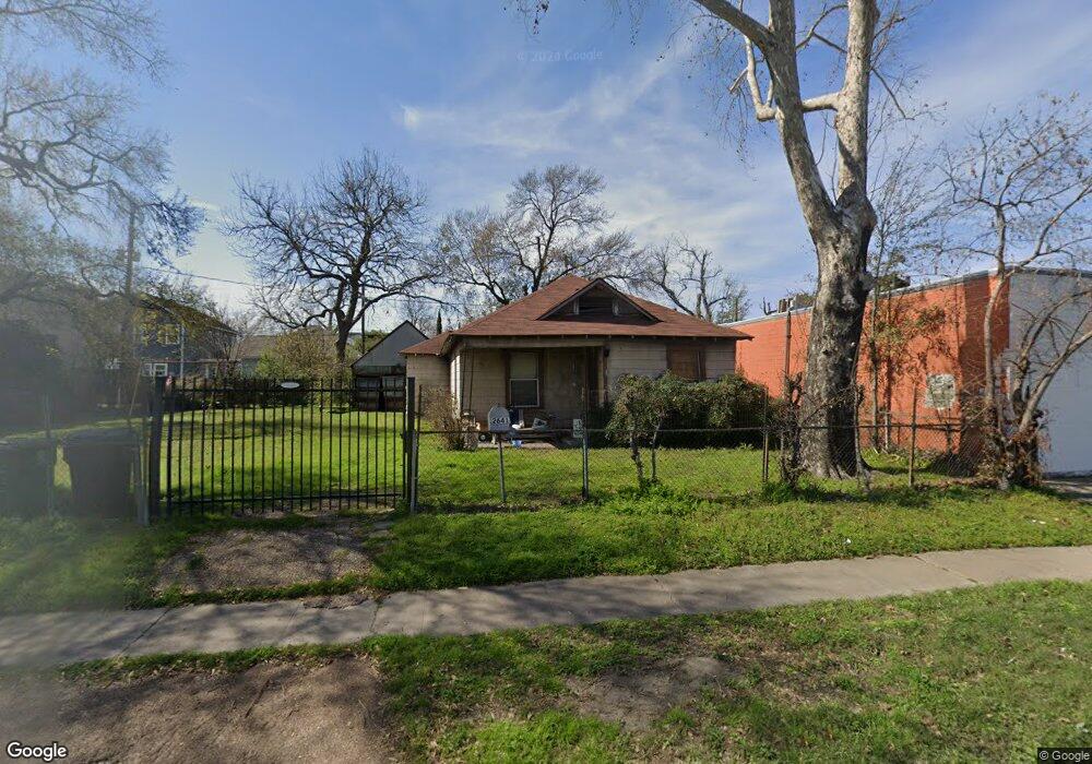 2641 North Fwy, Houston, TX 77009 - photo 1