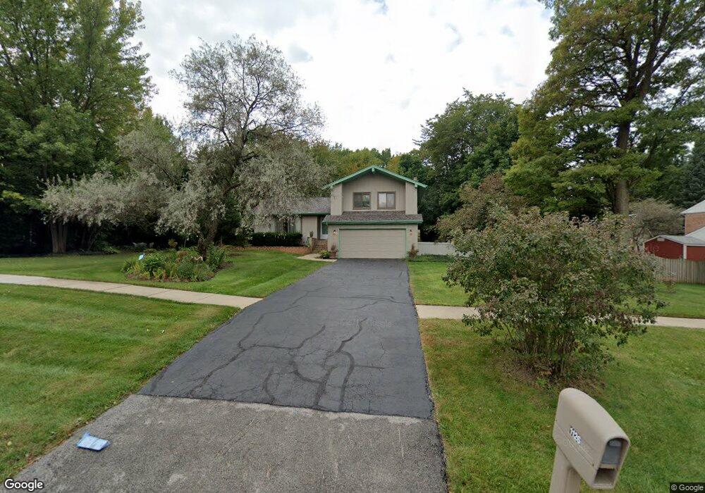 1126 Pine St, Batavia, IL 60510 - photo 1