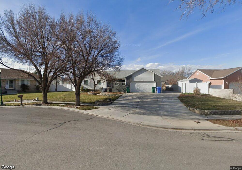 12190 Meadow Park Cir, Riverton, UT 84065 - photo 1