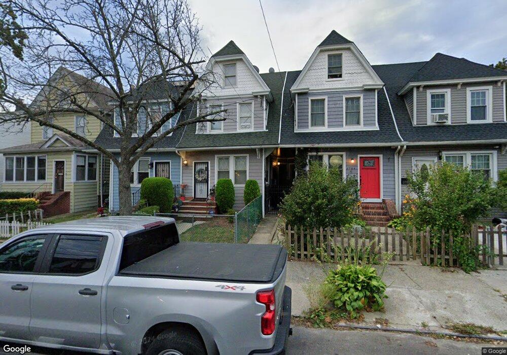 8786 112th St, Richmond Hill, NY 11418 - photo 1