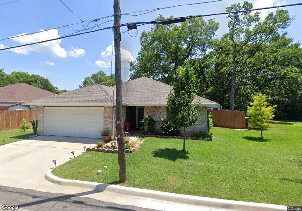 512 E 7th St, Bonham, TX 75418 - photo 1