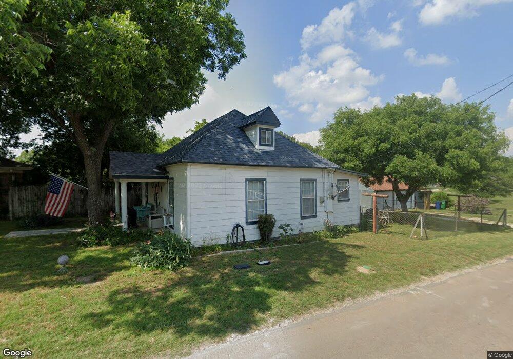 605 S Trenchard St, Decatur, TX 76234 - photo 1