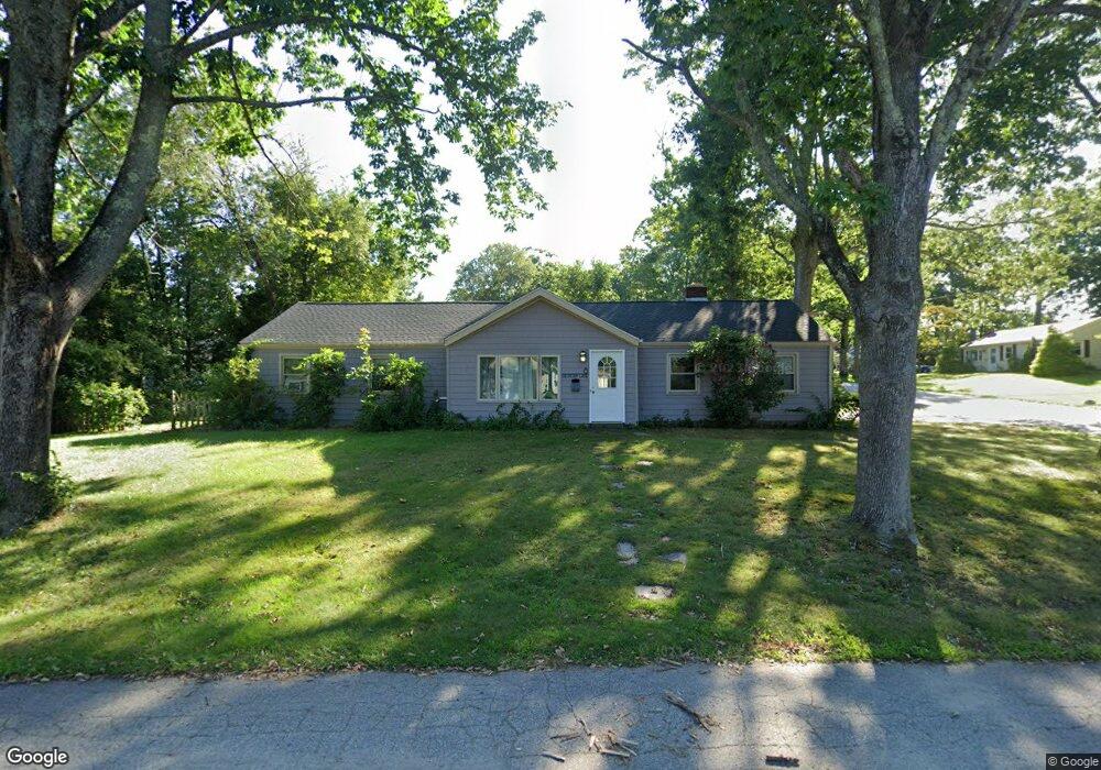 8 Hickory Ln, Barrington, RI 02806 - photo 1