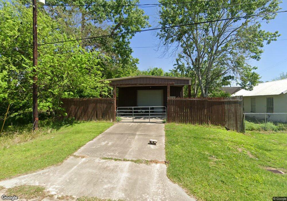 1617 Avenue I, Bay City, TX 77414 - photo 1