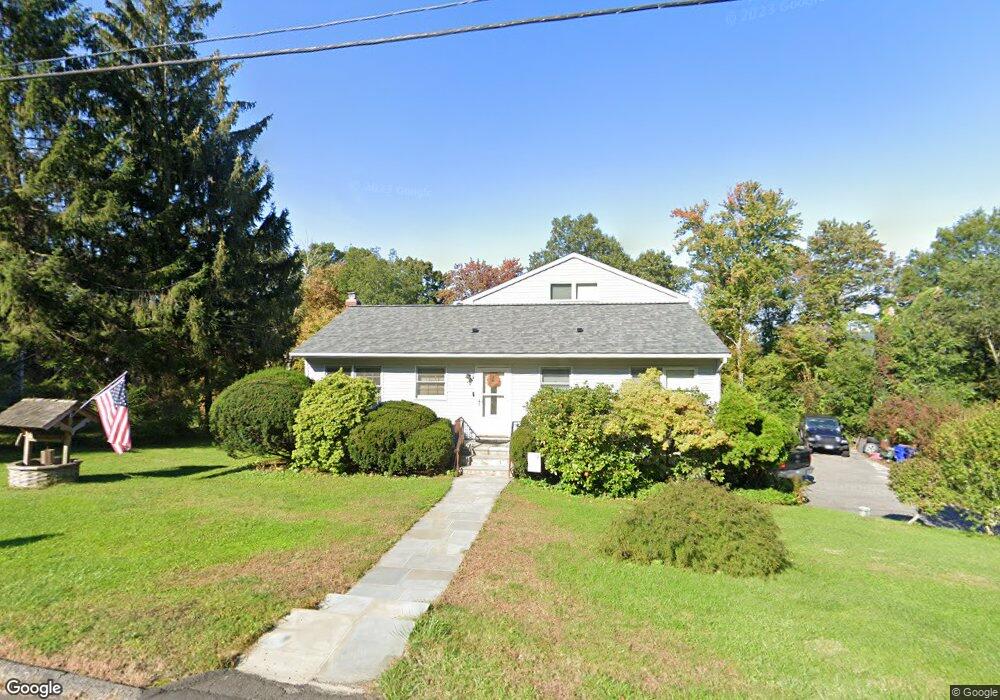 2 Schermerhorn Dr, New Fairfield, CT 06812 - photo 1