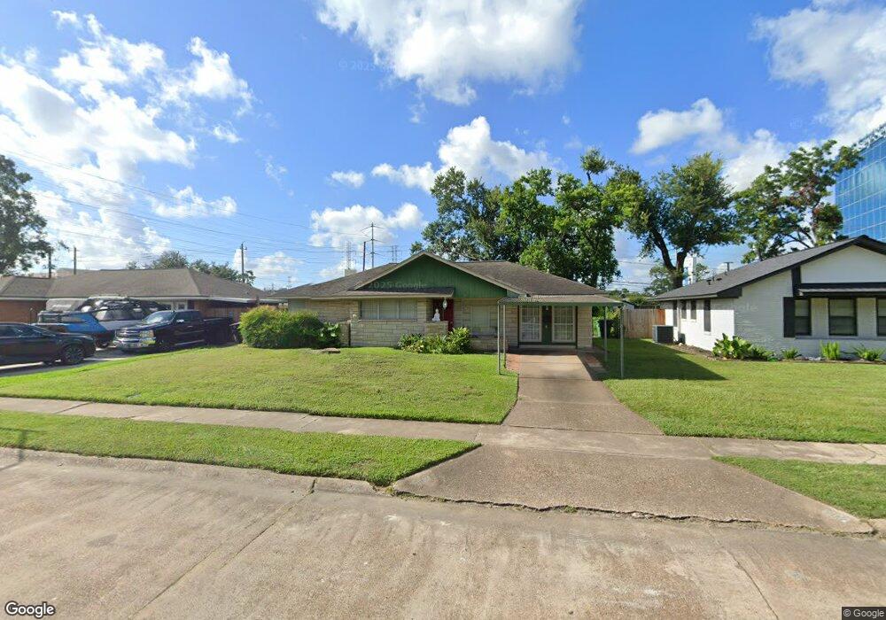 1907 Ansbury Dr, Houston, TX 77018 - photo 1