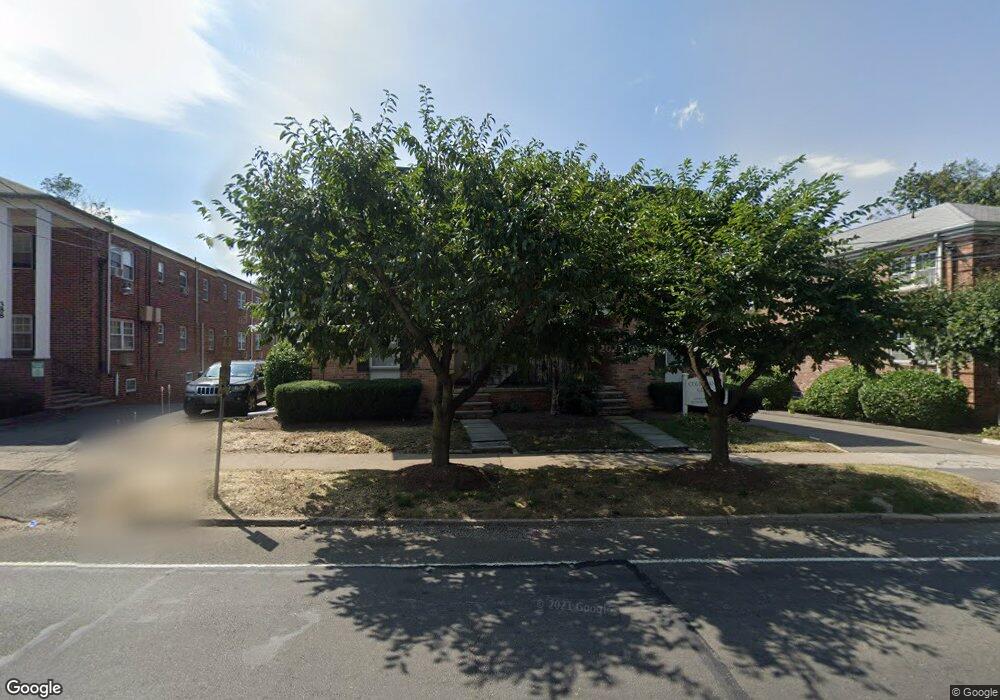 394 Courtland Ave, Stamford, CT 06906 - photo 1