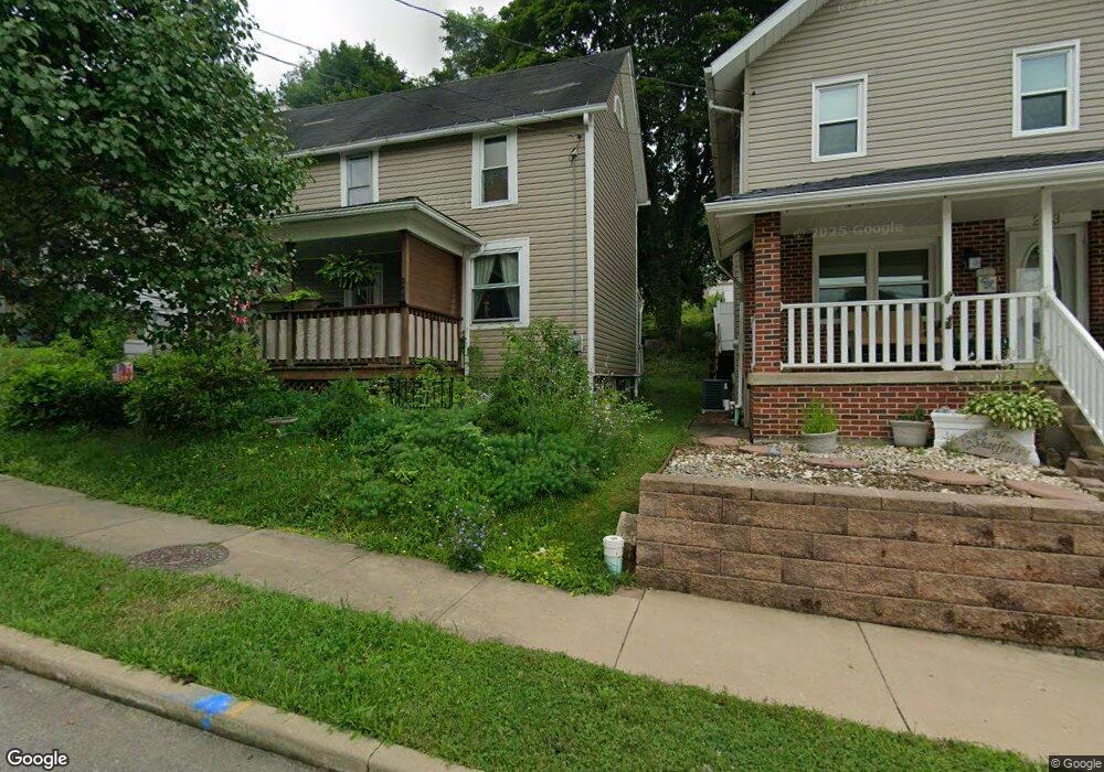 211 Whittier St, Vandergrift, PA 15690 - photo 1