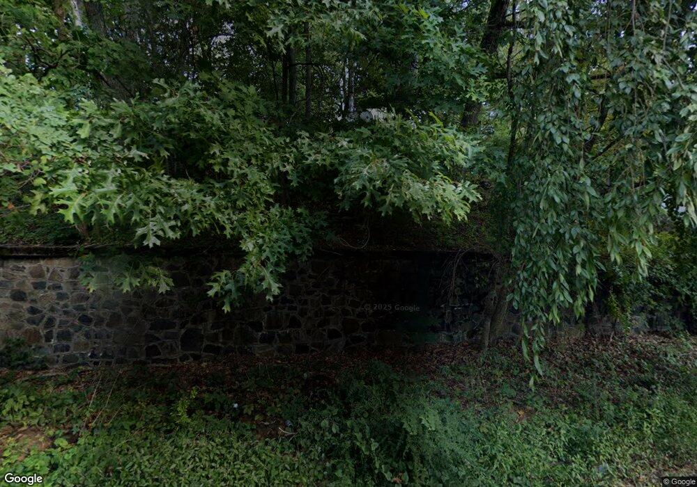 137 Laurel Rd, New Haven, CT 06515 - photo 1