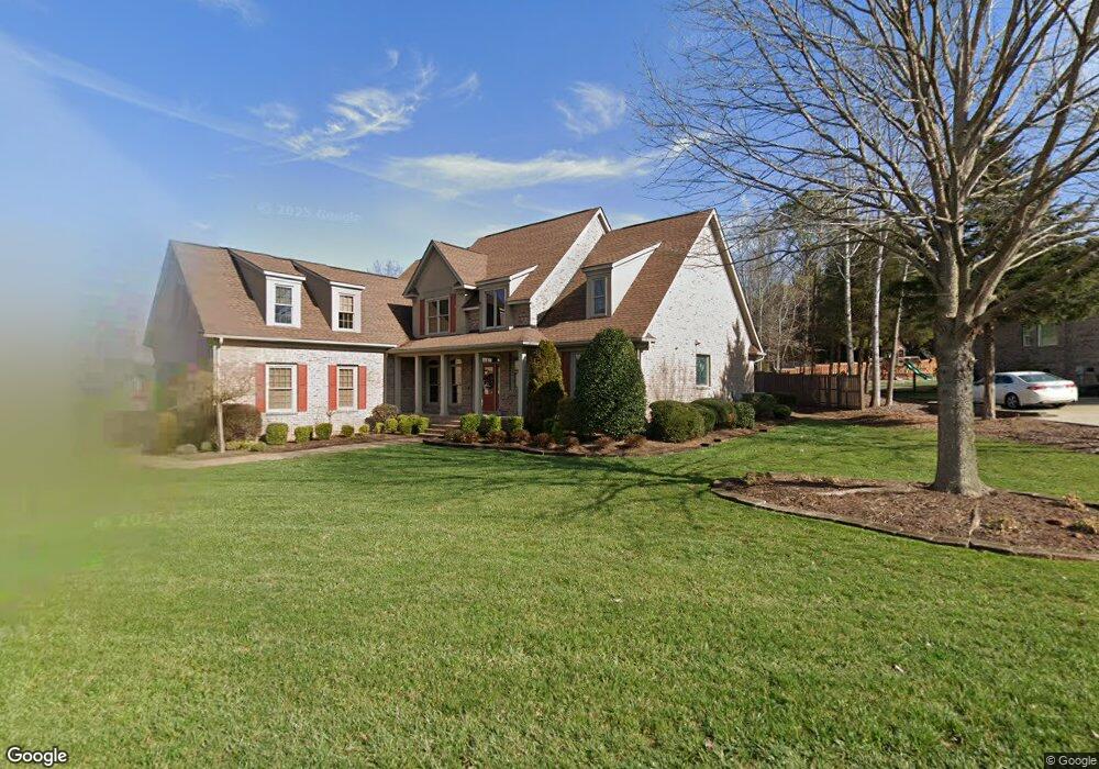 422 Crowders Bluff Ct, Clover, SC 29710 - photo 1