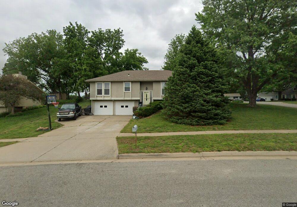 3600 SW 34th St, Topeka, KS 66614 - photo 1