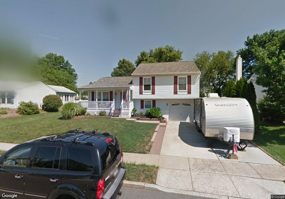 127 Penns Grant Dr, Morrisville, PA 19067 - photo 1