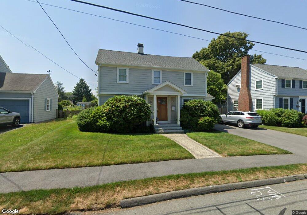 46 Pickwick Rd, Marblehead, MA 01945 - photo 1