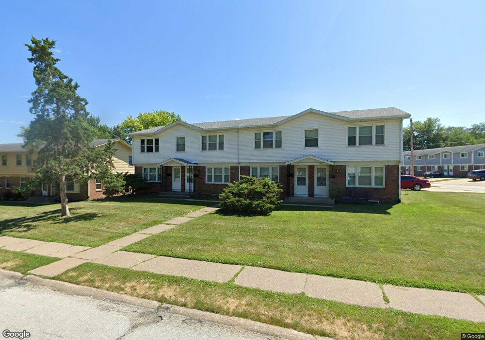 907 Hillside Dr unit 907Hillside Dr., Bettendorf, IA 52722 - photo 1