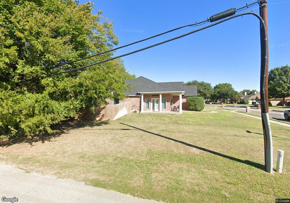 6401 Westgate Dr, North Richland Hills, TX 76182 - photo 1