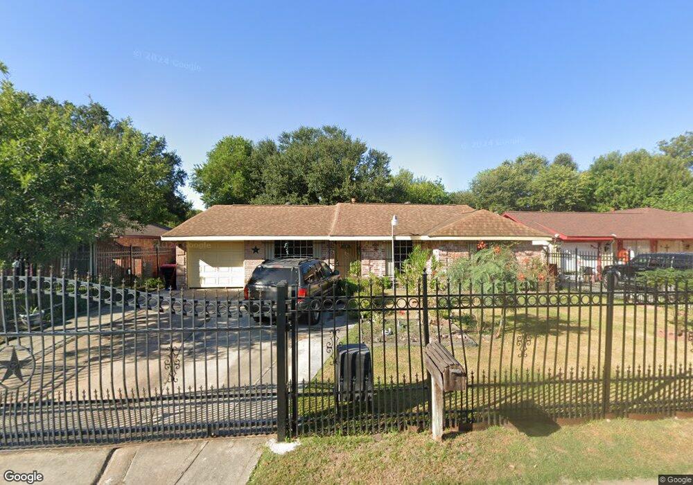 938 Cherry Spring Dr, Houston, TX 77038 - photo 1