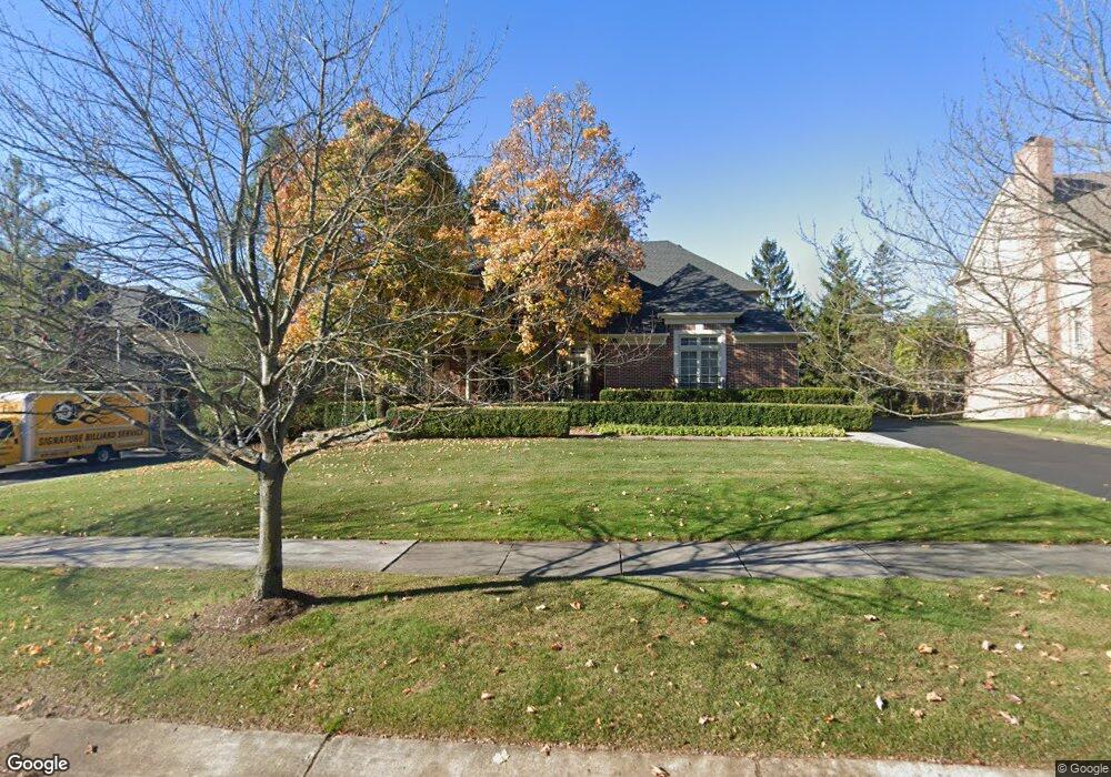 6598 Crest Top Dr, West Bloomfield, MI 48322 - photo 1