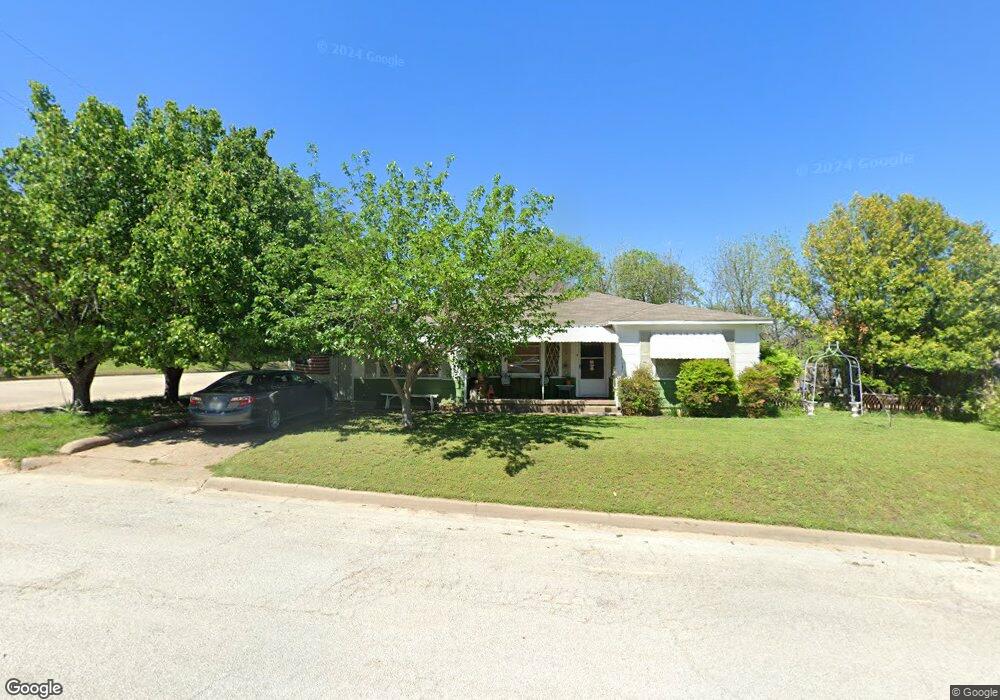 1244 W Water St, Weatherford, TX 76086 - photo 1