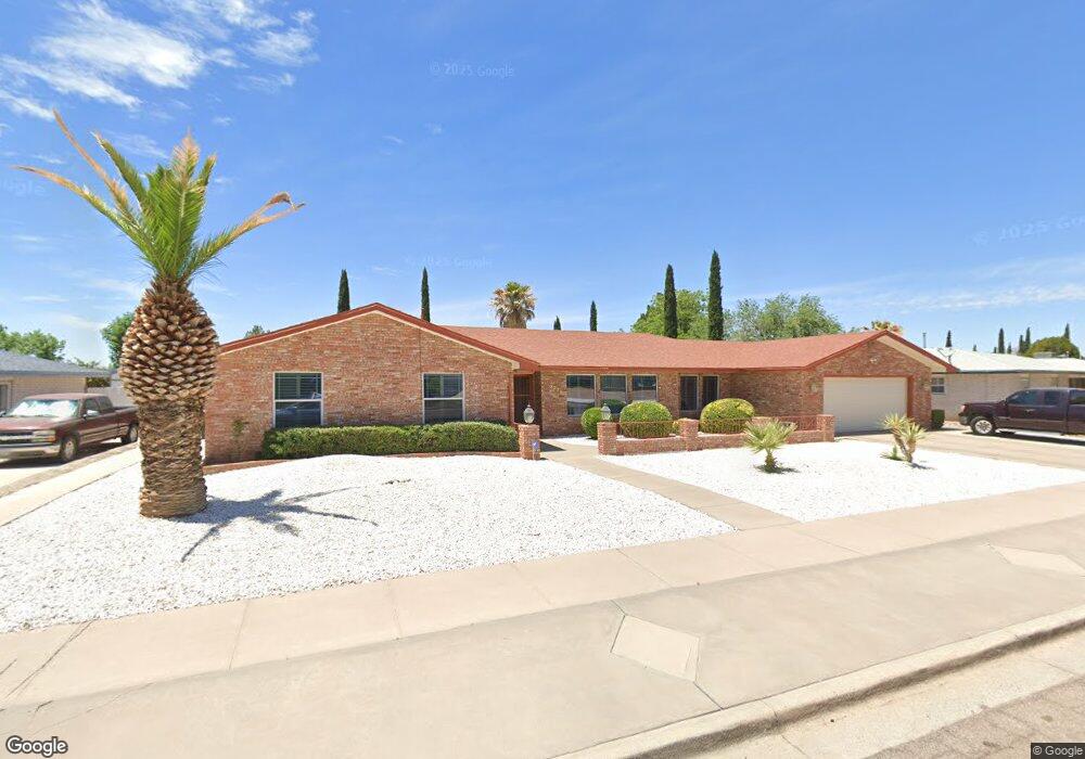 10228 Woodway Dr, El Paso, TX 79925 - photo 1