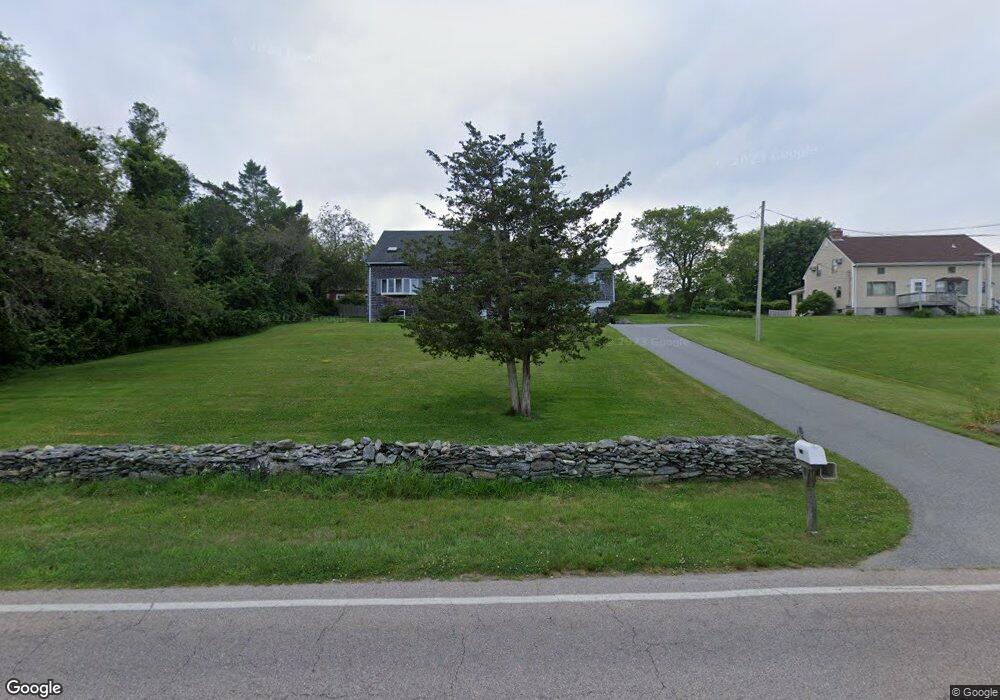 1195 Wapping Rd, Middletown, RI 02842 - photo 1