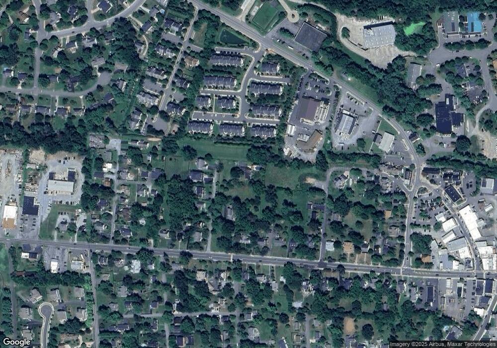 200 N 28th St, Purcellville, VA 20132 - photo 1