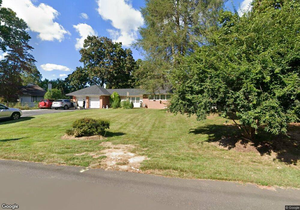 7527 Glennon Dr, Bethesda, MD 20817 - photo 1