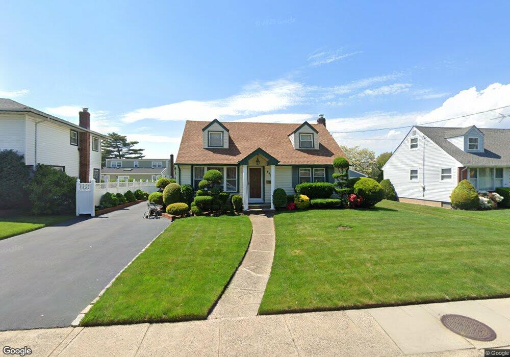 251 Courthouse Rd, Franklin Square, NY 11010 - photo 1