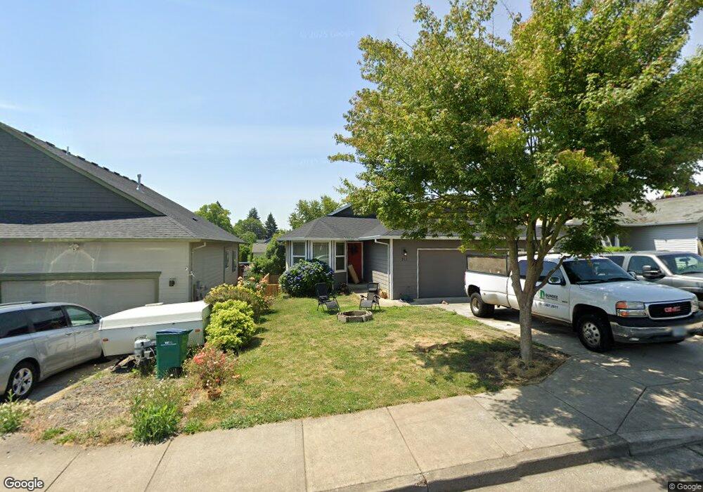 211 SW 1st St, Dundee, OR 97115 - photo 1
